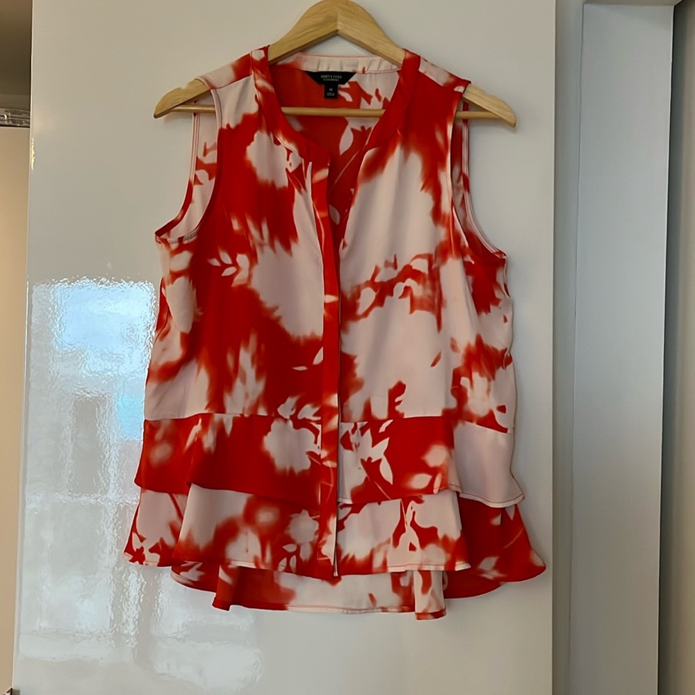 Simply Vera Orange Floral Sleeveless Flounce Shirt
